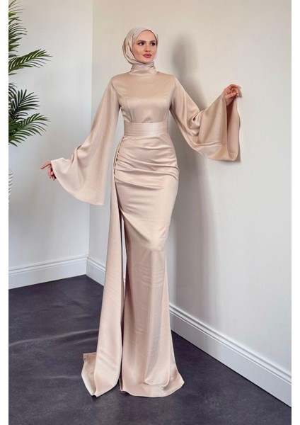 Arabella Pelerinli Saten Balık Abiye Krem