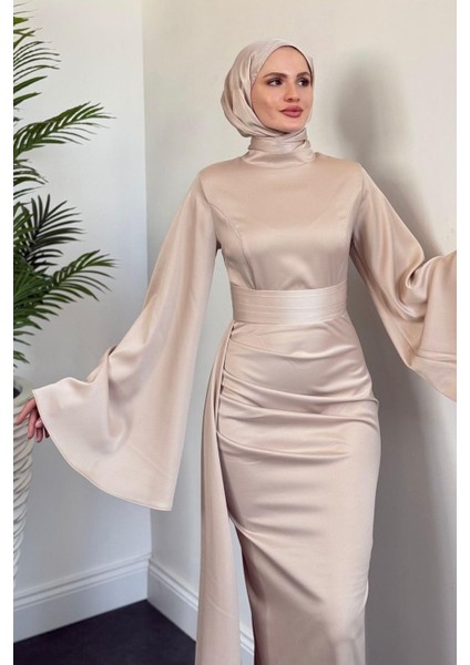 Arabella Pelerinli Saten Balık Abiye Krem fırsatları