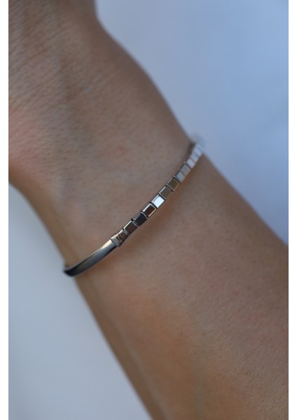 14 Ayar Altın Arpaş Beyaz Küp Sıralı Kelepçe fırsatları