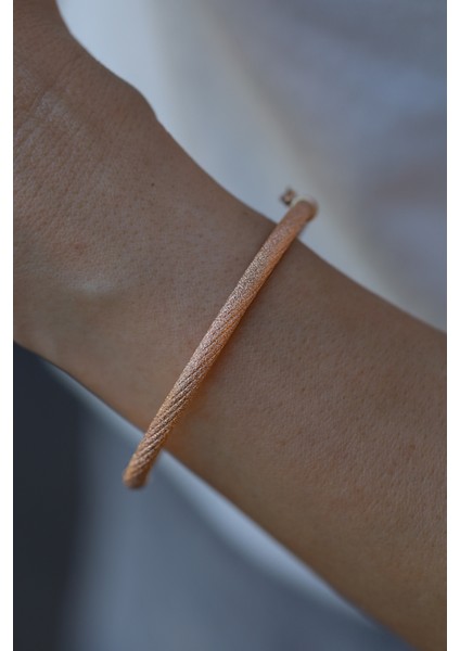 14 Ayar Altın Arpaş Rose Mat Simli Kelepçe fırsatları