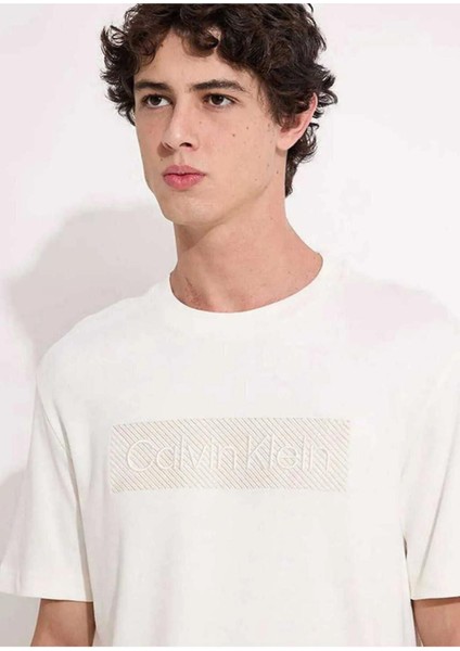 Erkek Yuvarlak Yakalı Logolu Beyaz T-Shirt K10K112491-YAS