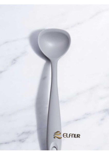 1 Adet Sert Uçlu Isıya Dayanıklı Yanmaz Yapışmaz Tava Çizmez Silikon Yemek Kepçesi