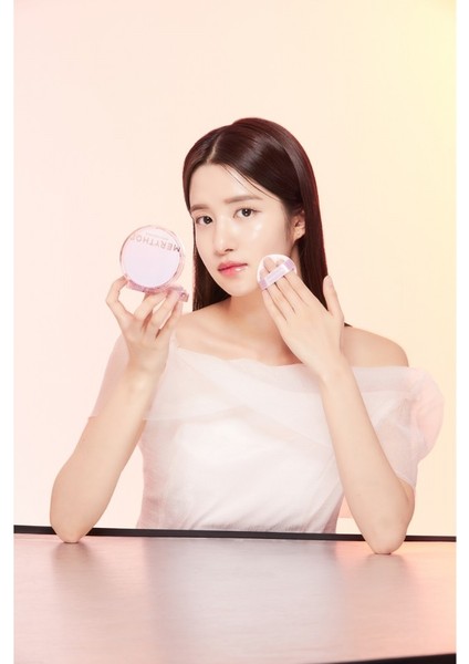 Radiance Cover Cushion 01 Pure Ivory - Nemli ve Parlak Görümüm Sunan Fondöten SPF50+PA+++
