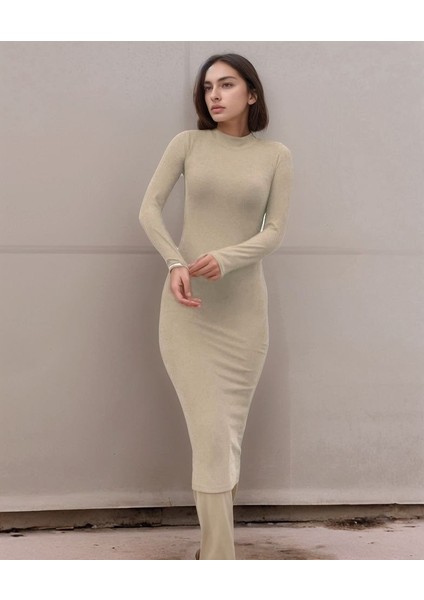 Kadın Yarım Balıkçı Yaka Süet Kumaş Fırsat Ürün Midi Boy Elbise