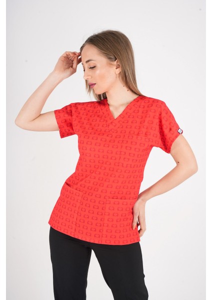 Kırmızı Kalpler Desenli Doktor Hemşire Hastane Scrubs Üst Üniforması modelleri