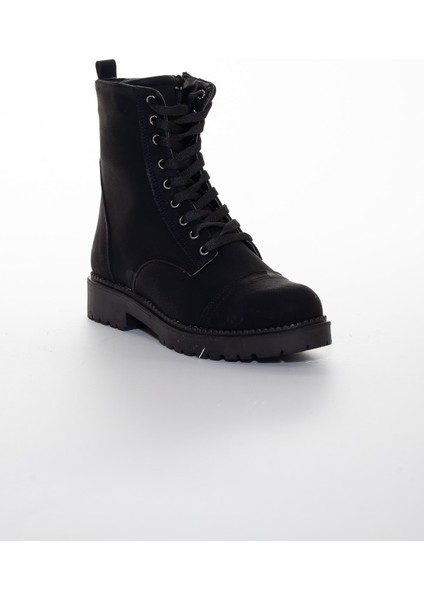 Bağcıklı Siyah Kadın Postal Bot modelleri