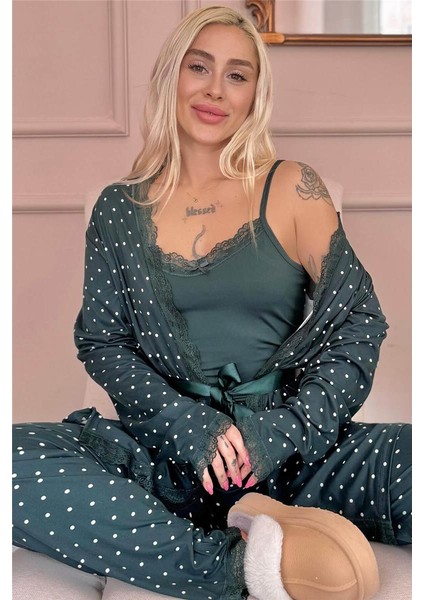 Zümrüt Mini Puan Desenli Bambu Sabahlıklı Kadın Pijama Takımı