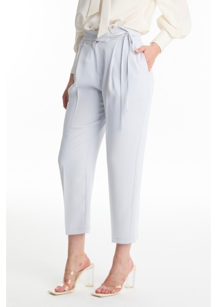 Pileli Kuşak Detaylı Gri Pantolon P-0229
