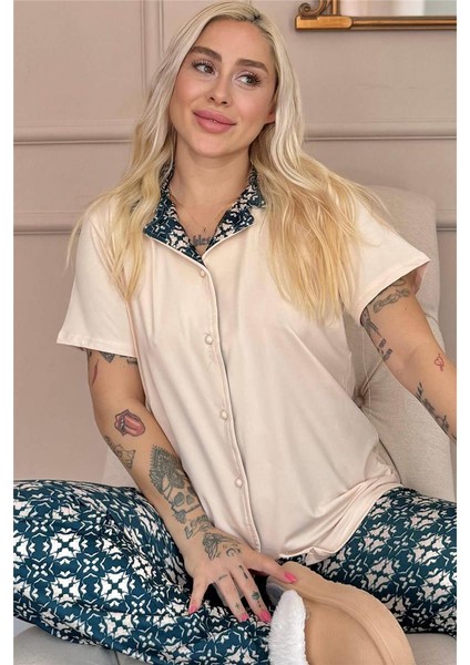 Bej Floral Harmony Exclusive Önden Düğmeli Kadın Pijama Takımı