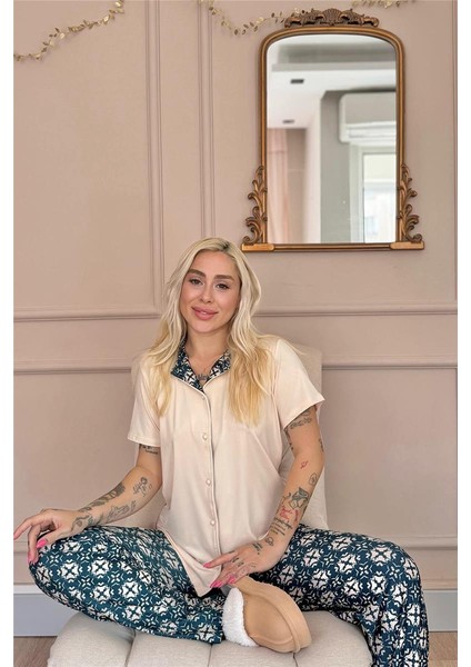 Bej Floral Harmony Exclusive Önden Düğmeli Kadın Pijama Takımı modelleri