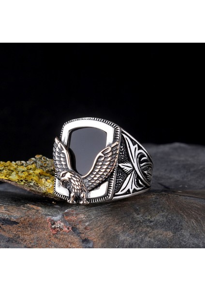 925 Ayar Gümüş Onix Taşlı Kartal Motifli Erkek Yüzük fiyatları