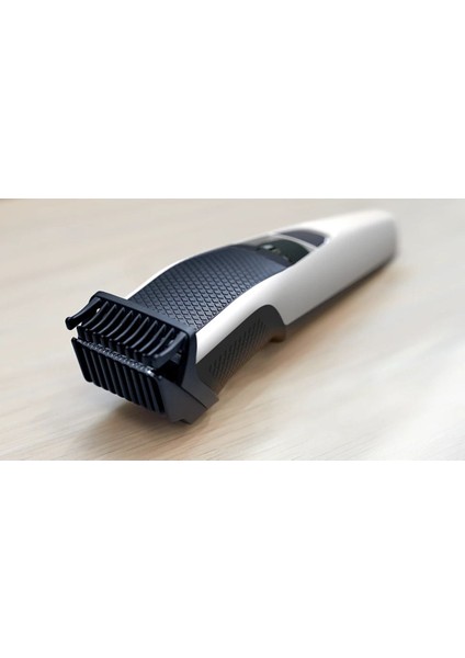 Beard Trimmer Series 3000 BT320813