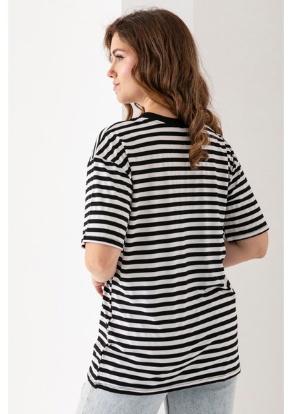 Kadın Siyah Beyaz Çizgili Oversize Kısa Kollu Viskon Penye Bluz fırsatları