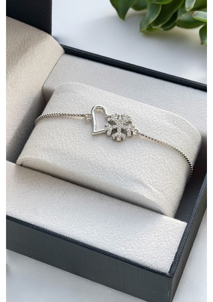Gümüş Renk Asansörlü Renk Atmaz Ayarlanabilir Kalpli Kar Tanesi Kadın Bileklik