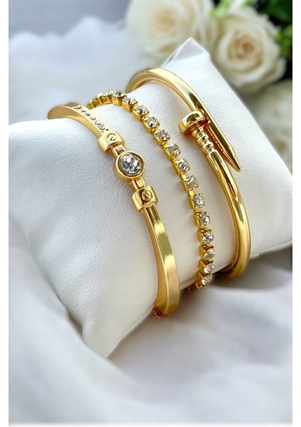 Şık Tasarım Gold Renk Zirkon Taşlı Cartier,çivi & Su Yolu Kadın Bileklik Kombini