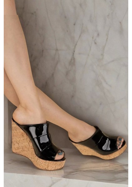 Kadın Elegant Ayakkabı Mantar Dolgu Topuk Terlik Özel Tasarım Abiye Ayakkabı fiyatları