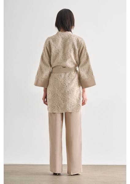 Desenli Mizalle Örgü Nakışlı Bej Rengi Premium Kimono Ceket indirimleri