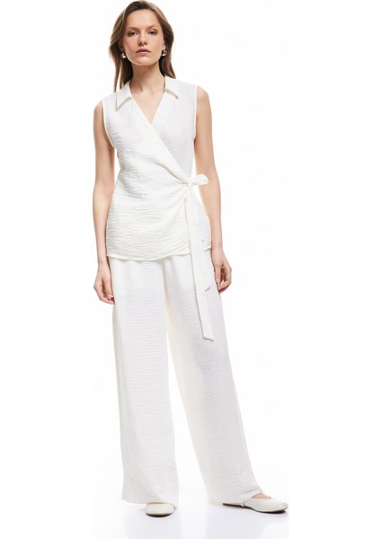 Kolsuz Yandan Bağlama Detaylı Kruvaze Gömlek fiyatları