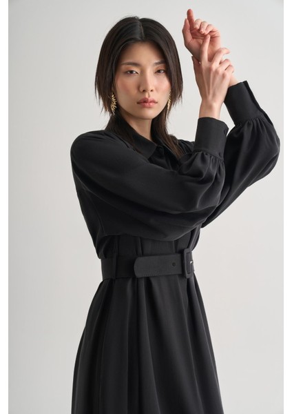 Tencel Dokulu Pile Detaylı Kemerli Maksi Siyah Elbise modelleri