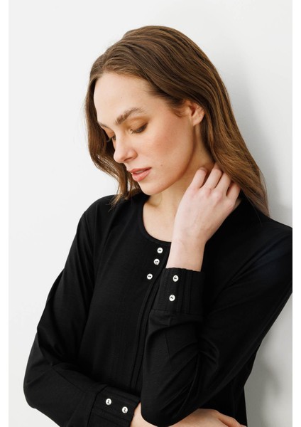Kadın Sıfır Yaka Uzun Kollu Penye Bluz Siyah fırsatları