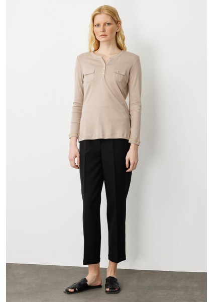 Kadın Açma Yaka Önü Cepli Pamuklu Bluz Vizon fırsatları