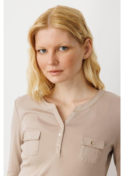 Kadın Açma Yaka Önü Cepli Pamuklu Bluz Vizon indirimleri