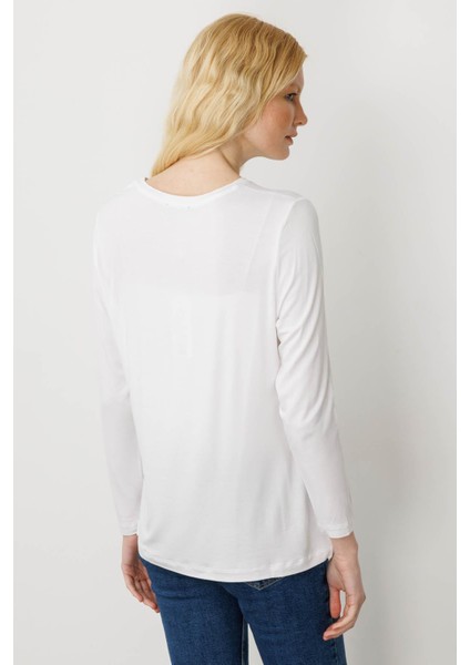 Kadın Sıfır Yaka Önü Taş Baskılı Penye Bluz Ekru fırsatları