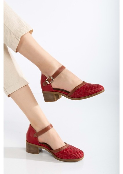Kadın Deri Burnu Kapalı Örgülü Sandalet - Kırmızı