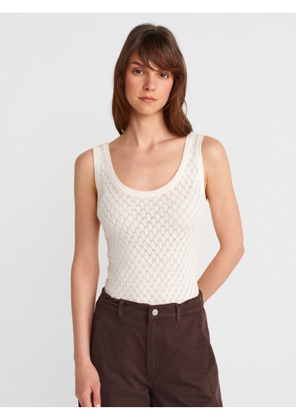 10749 Kalın Askılı Ajurlu Triko Bluz-Ekru
