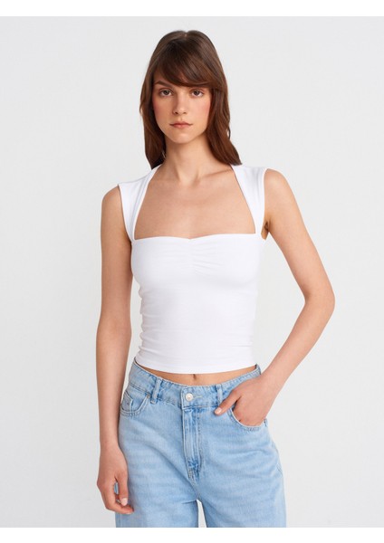 31780 Sırt Detaylı Top-Beyaz