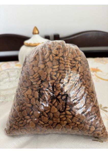 Kedi Mama Sokak hayvanlarına uygun Enjoy mama bu kedi maması kısırlaştırılmamış sokak kedilerine tercih edilmesi uygun görülmüştür. fırsatları