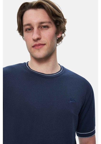 Fared Lacivert Bisiklet Yaka Triko Nakışlı Standard Fit Erkek Tshirt modelleri