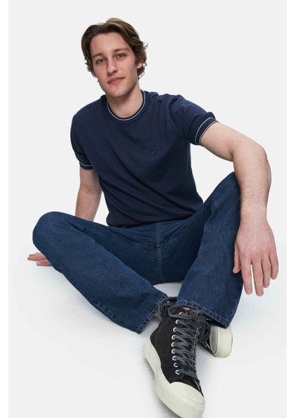 Fared Lacivert Bisiklet Yaka Triko Nakışlı Standard Fit Erkek Tshirt indirimleri