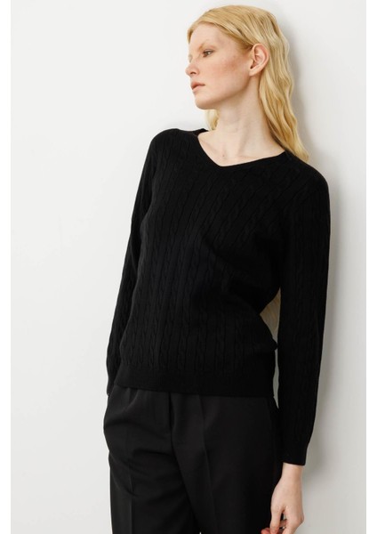 Kadın V Yaka Komple Saç Örgülü Kazak Siyah fiyatları