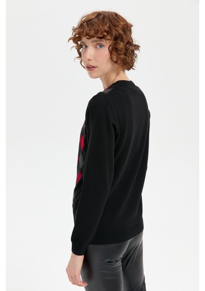 Kadın Sıfır Yaka Önü Baklava Desenli Yün Kazak Siyah fırsatları