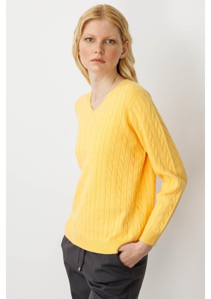 Kadın V Yaka Komple Saç Örgülü Kazak Sarı modelleri