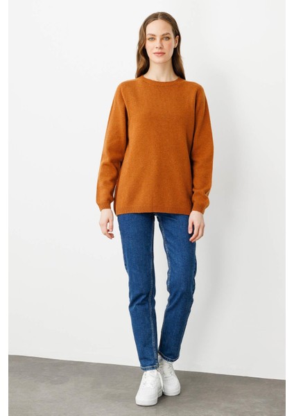 Kadın Sıfır Yaka Klasik Yün Kazak Tarçın indirimleri