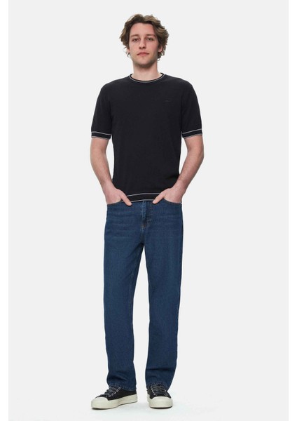 Fared Siyah Bisiklet Yaka Triko Nakışlı Standard Fit Erkek Tshirt indirimleri