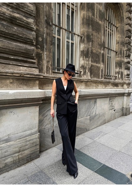 Kadın Düğme Detaylı Yelek Pantolon Takım