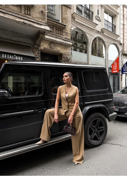 Kadın Düğme Detaylı Yelek Pantolon Takım