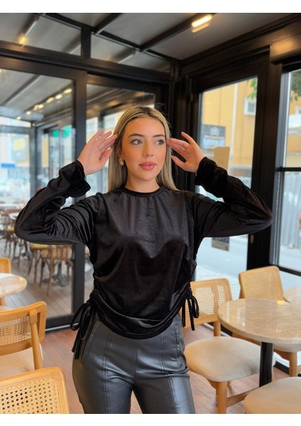 Kadın Uzun Kollu Bisiklet Yaka Yanları ve Kolları Büzgülü Kadife Bluz indirimleri