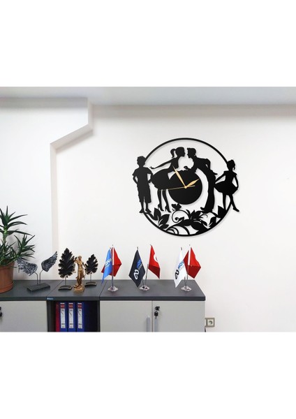 Aile Temalı Sevgili Tasarımlı Ev ve Ofis Için Modern Dekoratif Metal Duvar Saati fiyatları