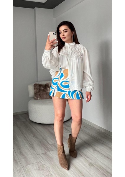 Desenli Önden Yırtmaçlı Şort Etek