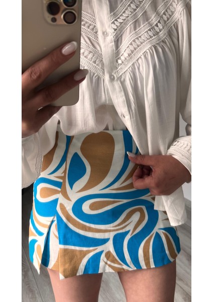 Desenli Önden Yırtmaçlı Şort Etek