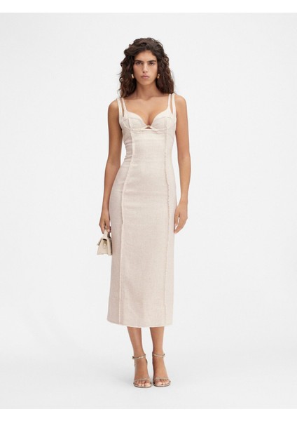 Şık Frayed Fitted Dress Iki Yüzde Bir Kumaş, Zarif ve Modern Tasarım
