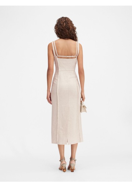 Şık Frayed Fitted Dress Iki Yüzde Bir Kumaş, Zarif ve Modern Tasarım modelleri