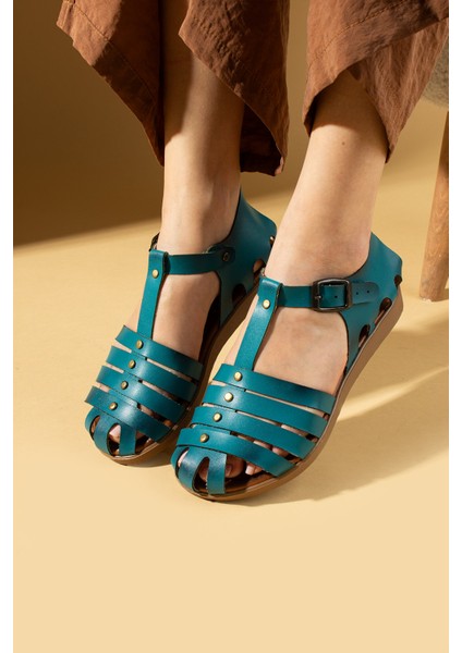 4 Biyeli Tokalı Rahat Taban Kadın Sandalet 51-171-25