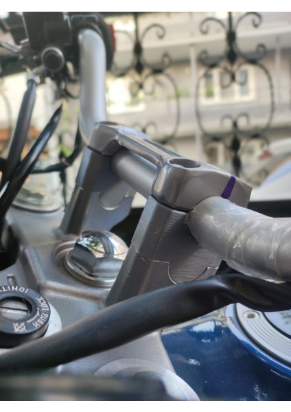 Hero Xpulse Motorsiklet 200 Gidon Yükseltme Aparatı Plastik 2,5cm