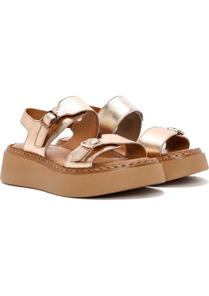 Kadın Bronz Tokalı Kalın Tabanlı Metalik Deri Comfort Sandalet 25SFD342432 modelleri