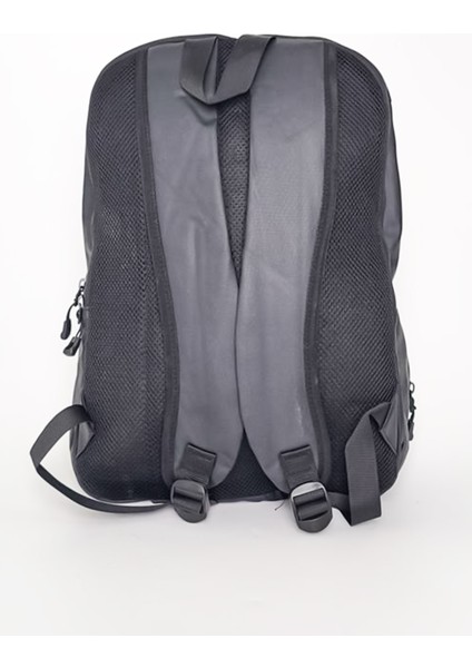 Siyah Sırt Çantası